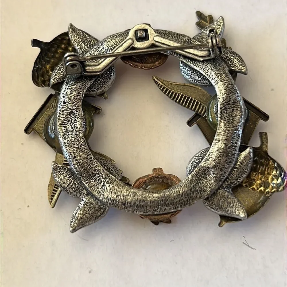 Fall-Themed Tri-Colored Wreath Brooch